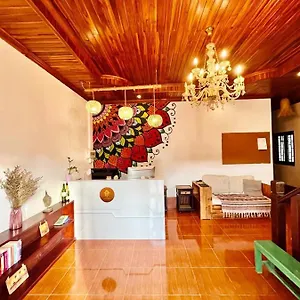 la-casa-hostel.hotelsluangprabang.com/